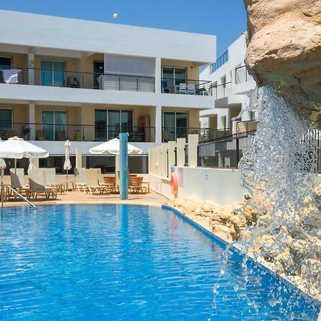 Seabreeze Apartment 200M Away From The Sea Paralimni Bagian luar foto
